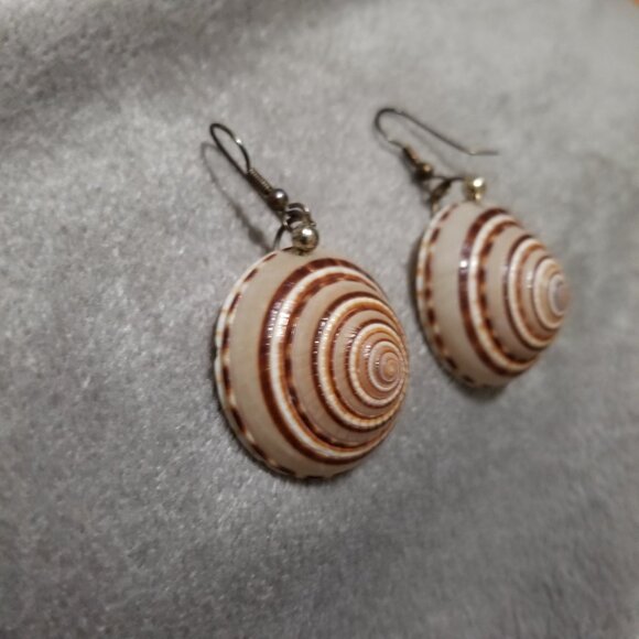 Large Seashell Dangle Earrings - Picture 2 of 3